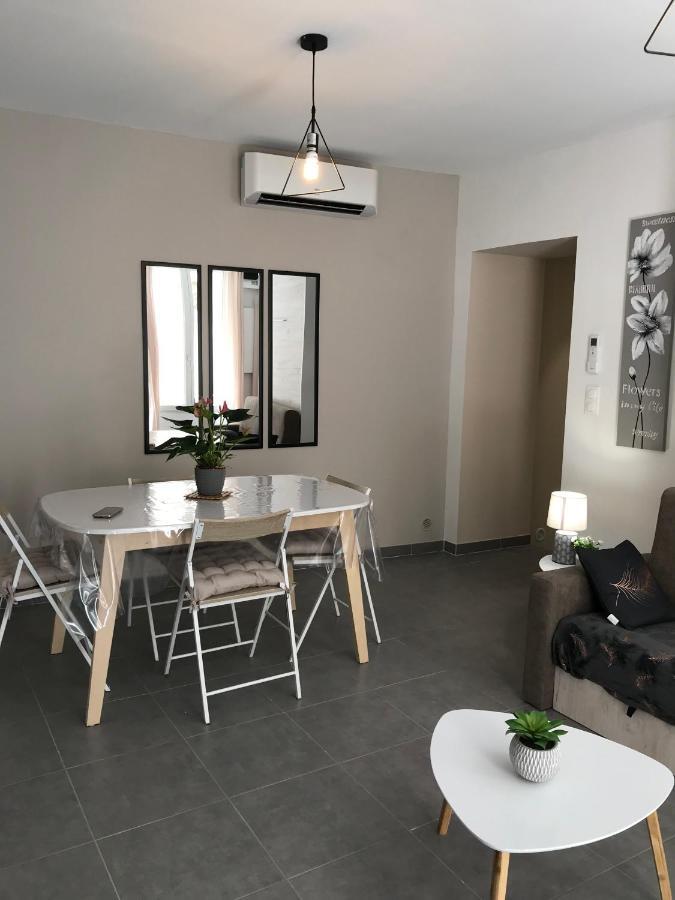 Le Benedictins Apartment Ним Екстериор снимка
