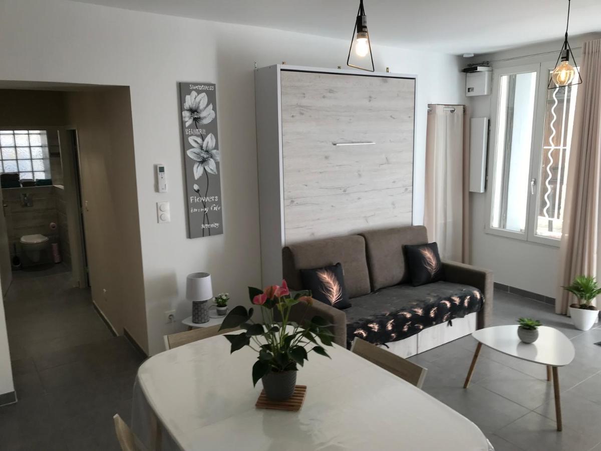Le Benedictins Apartment Ним Екстериор снимка